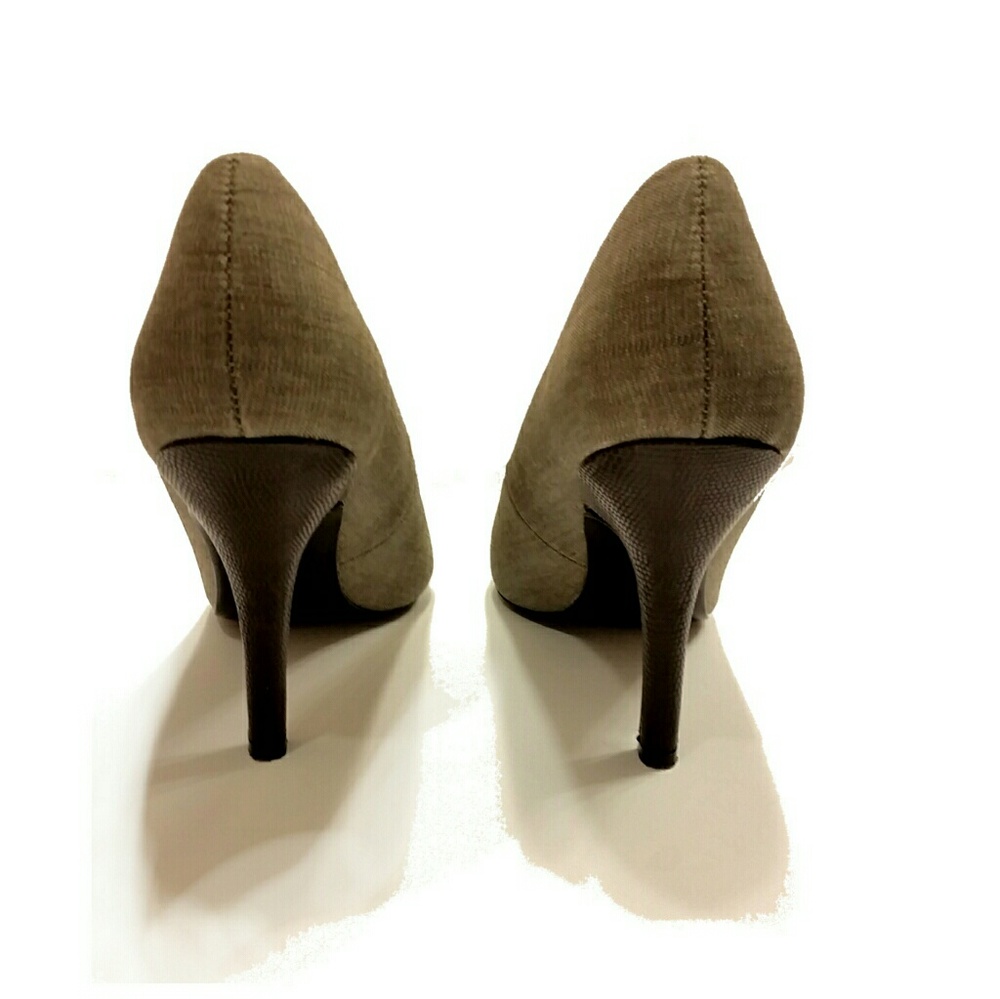 🌟 Nine West cap toe heels! - Picture 3 of 7